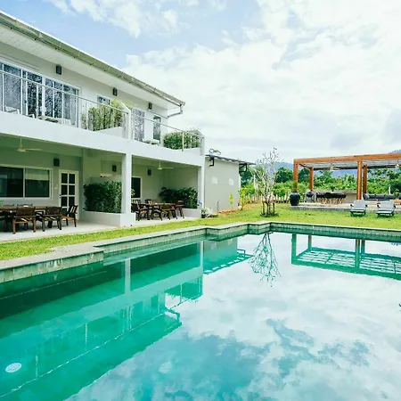 Villa Isara Khao Lak Exterior foto